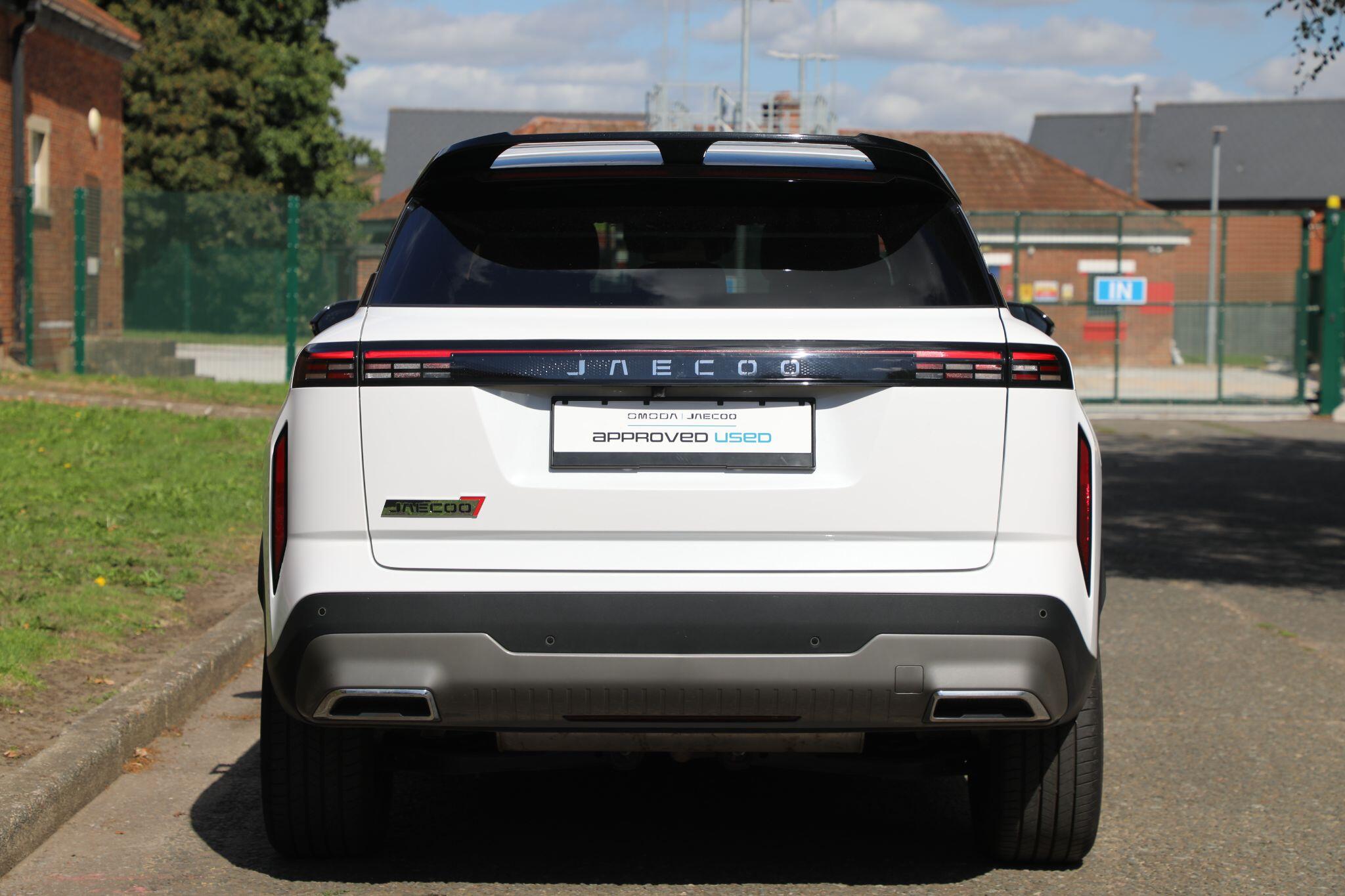 Large vehicle image